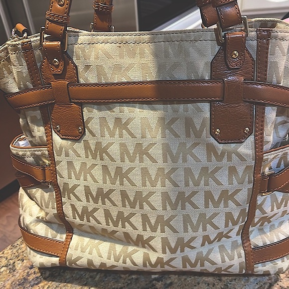 MICHAEL Michael Kors Handbags - MICHAEL KORS TAN CANVAS AND LEATHER LARGE CROSSBODY BAG